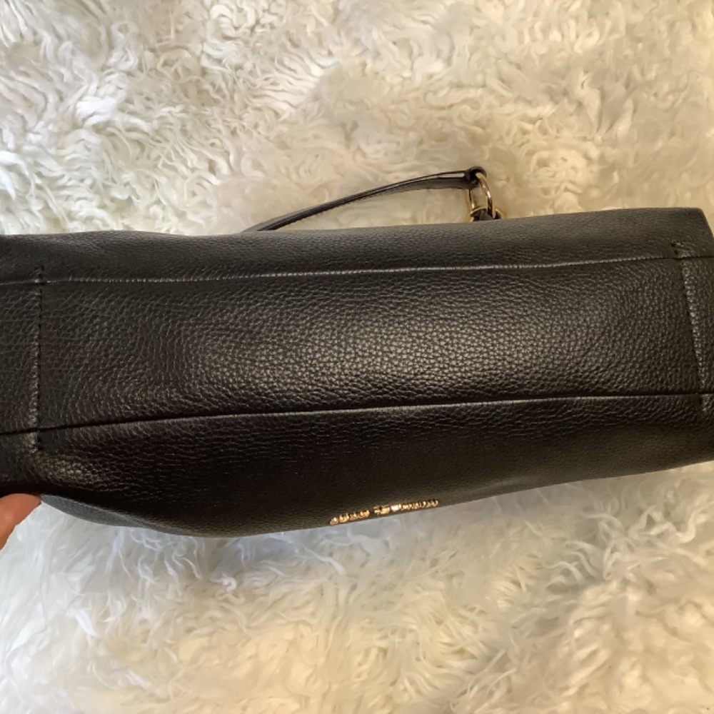 EUC Micheal Kors Black Pebble leather shoulder hand crossbody bag hobo - Picture 4 of 11